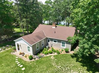 W376S5169 E Pretty Lake Rd, Dousman, WI 53118