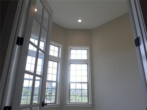 5th image of 220 Mealer St #119-lot 119
