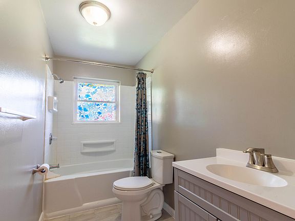 4th image of 4752 Long Acre Dr NE