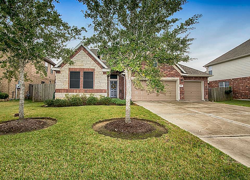 1st image of 707 Arlington Pointe Dr