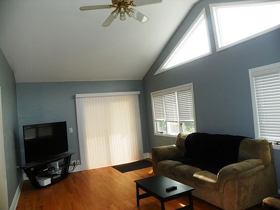 2nd image of 5008 N Oak Park Ave