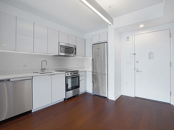 5th image of 400 W 113th St APT 928