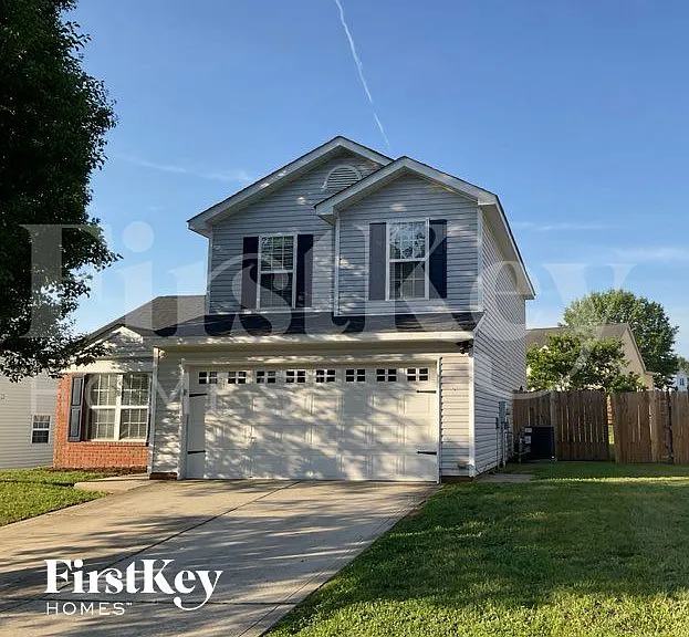 838 Anchor Way NE — Photo 1