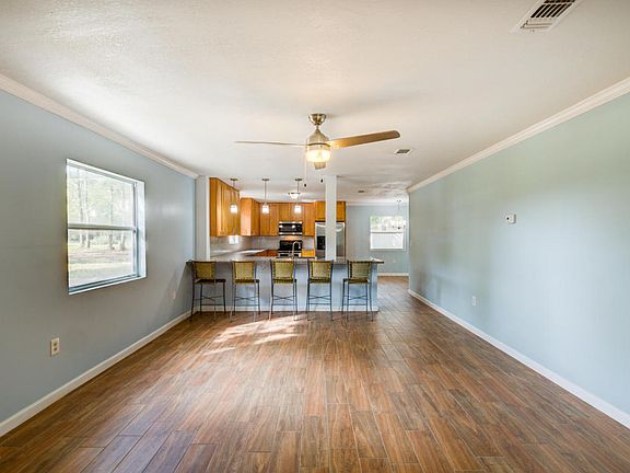 5th image of 1220 Lions Den Dr