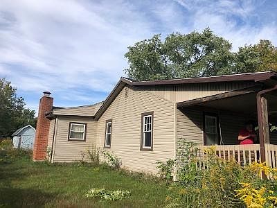 1st image of 1 Hale Ln