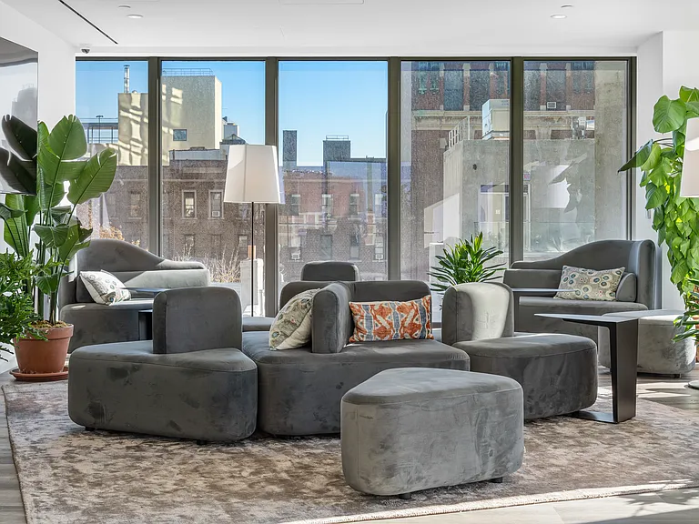545 Vanderbilt Ave #4D — Photo 9