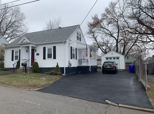 145 Grosvenor Ave, Pawtucket, RI 02860