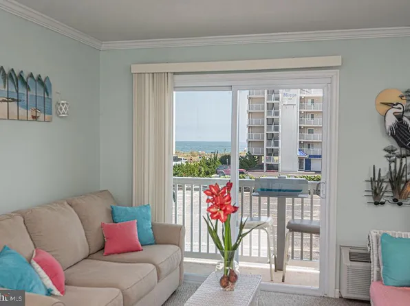 11 62nd St APT 308, Ocean City, MD 21842