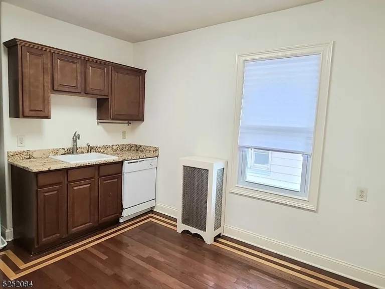 254 W Franklin St #2 — Photo 10