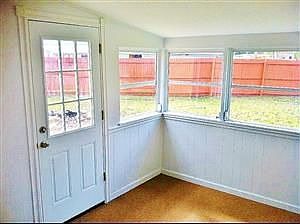 5th image of 2031 Hugh Edwards Dr
