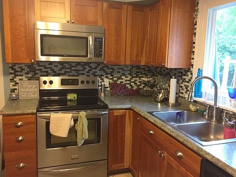 3rd image of 50 Farmer St