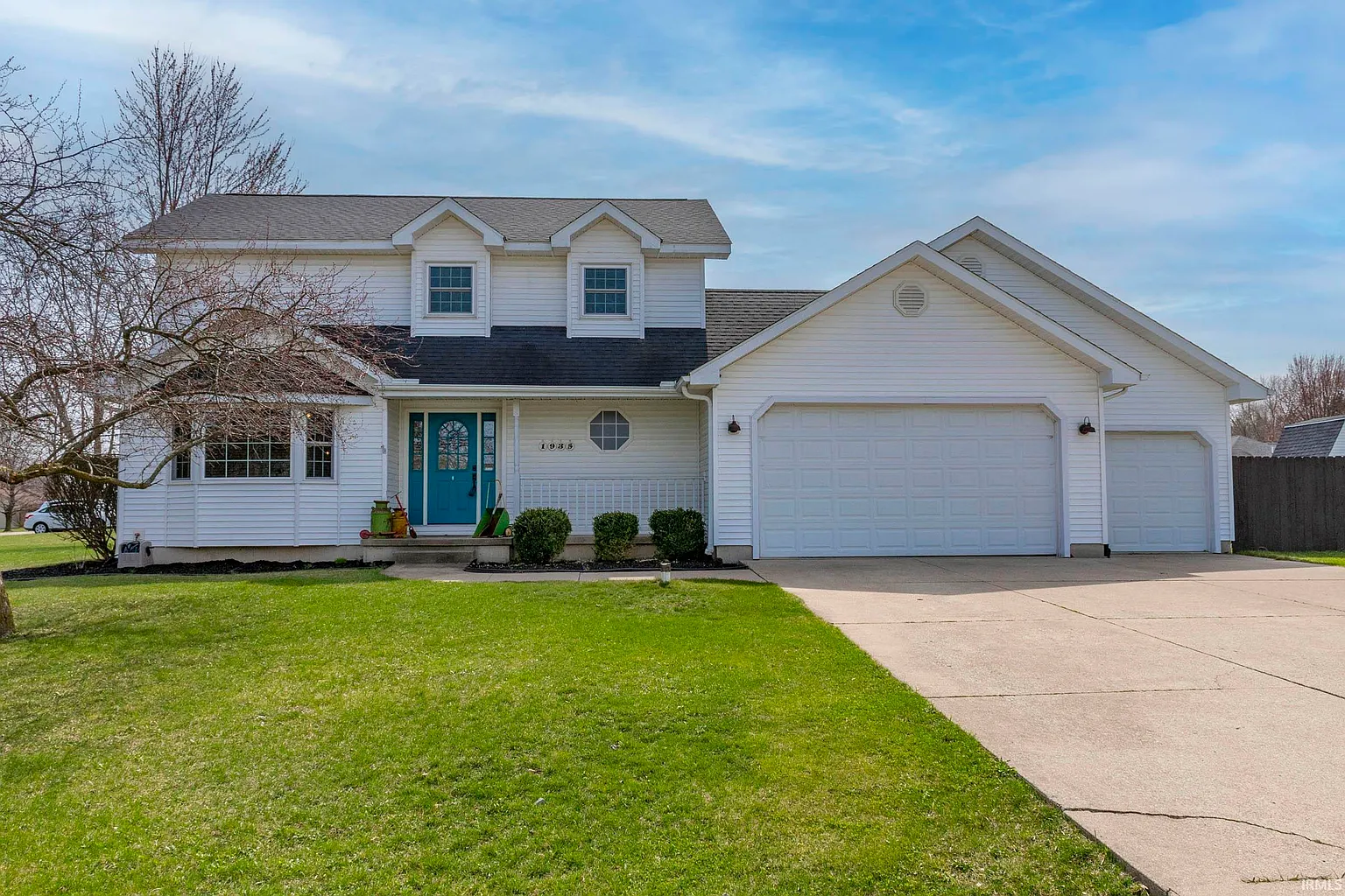 1935 E Timberline Cir N photo 1
