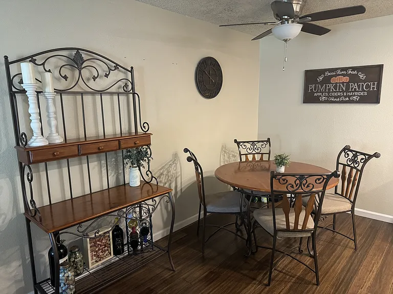604 Arcadia Dr #1 — Photo 7