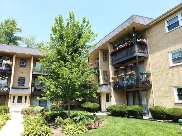 6562 W Roscoe St APT 3N, Chicago, IL 60634