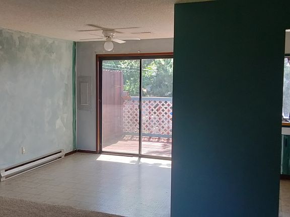 3rd image of 2030 Delaware Ave