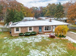 622 Wedgewood Dr, Holland, MI 49424