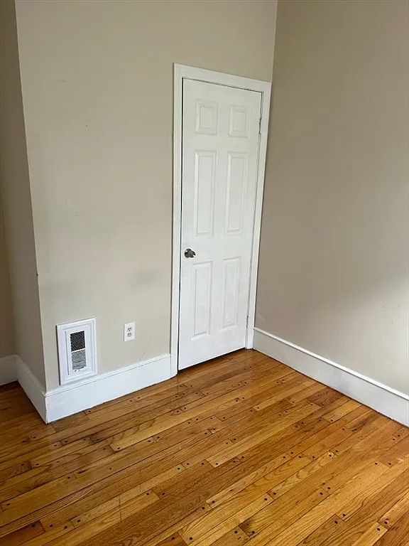 Building Photo - 1845 Dorchester Ave #3