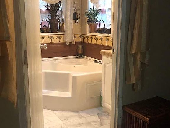 3rd image of 3879 Kenskill Cir