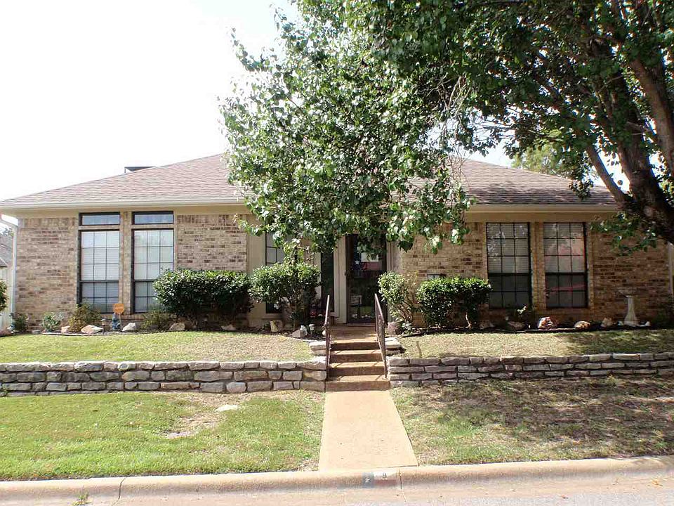 1st image of 9 Starwood Dr