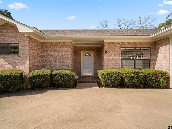3rd image of 104 Bal Harbor Ln