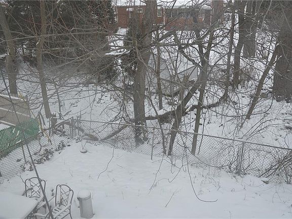 3rd image of 1833 E 225th St