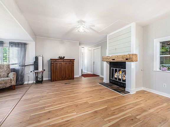5th image of 3550 Stonehammer Ct SE