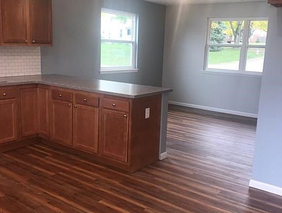 5th image of 448 N Monroe Dr