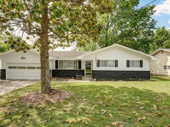 2710 E Linwood Street, Springfield, MO 65804