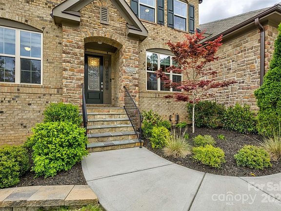 3rd image of 16419 Doves Canyon Ln