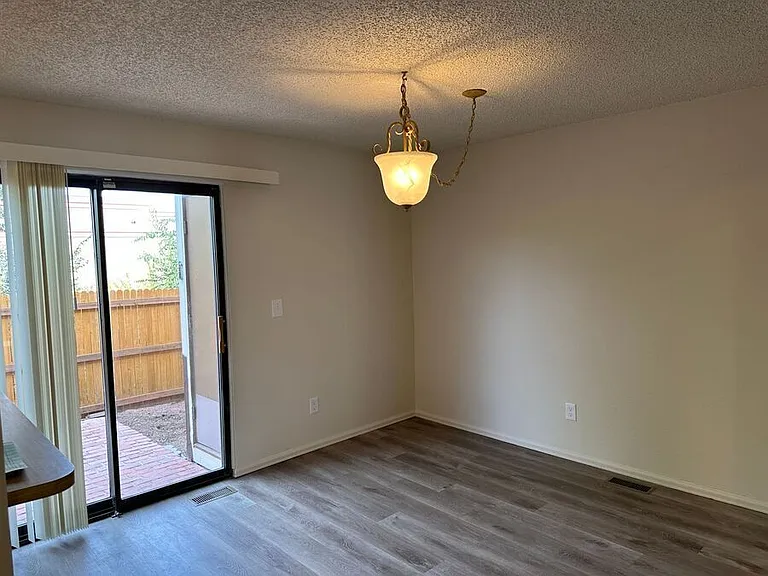 826 London Green Way — Photo 8