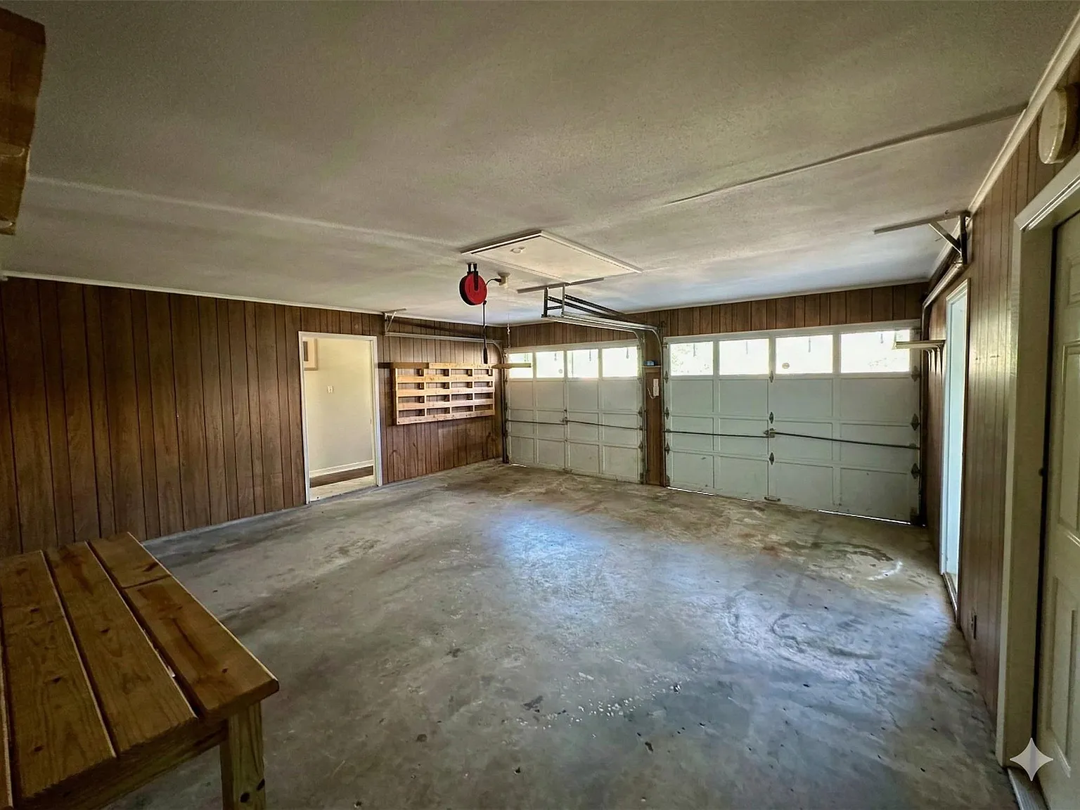 4 bed, 3.0 bath, 2222 sqft, $2,000 — Photo 4