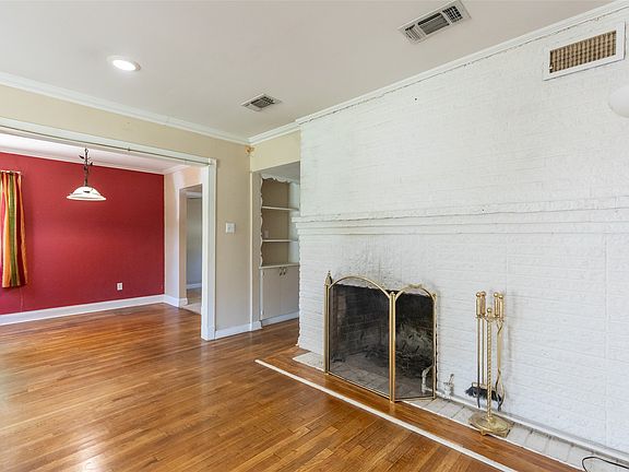 5th image of 4133 Potomac Ave