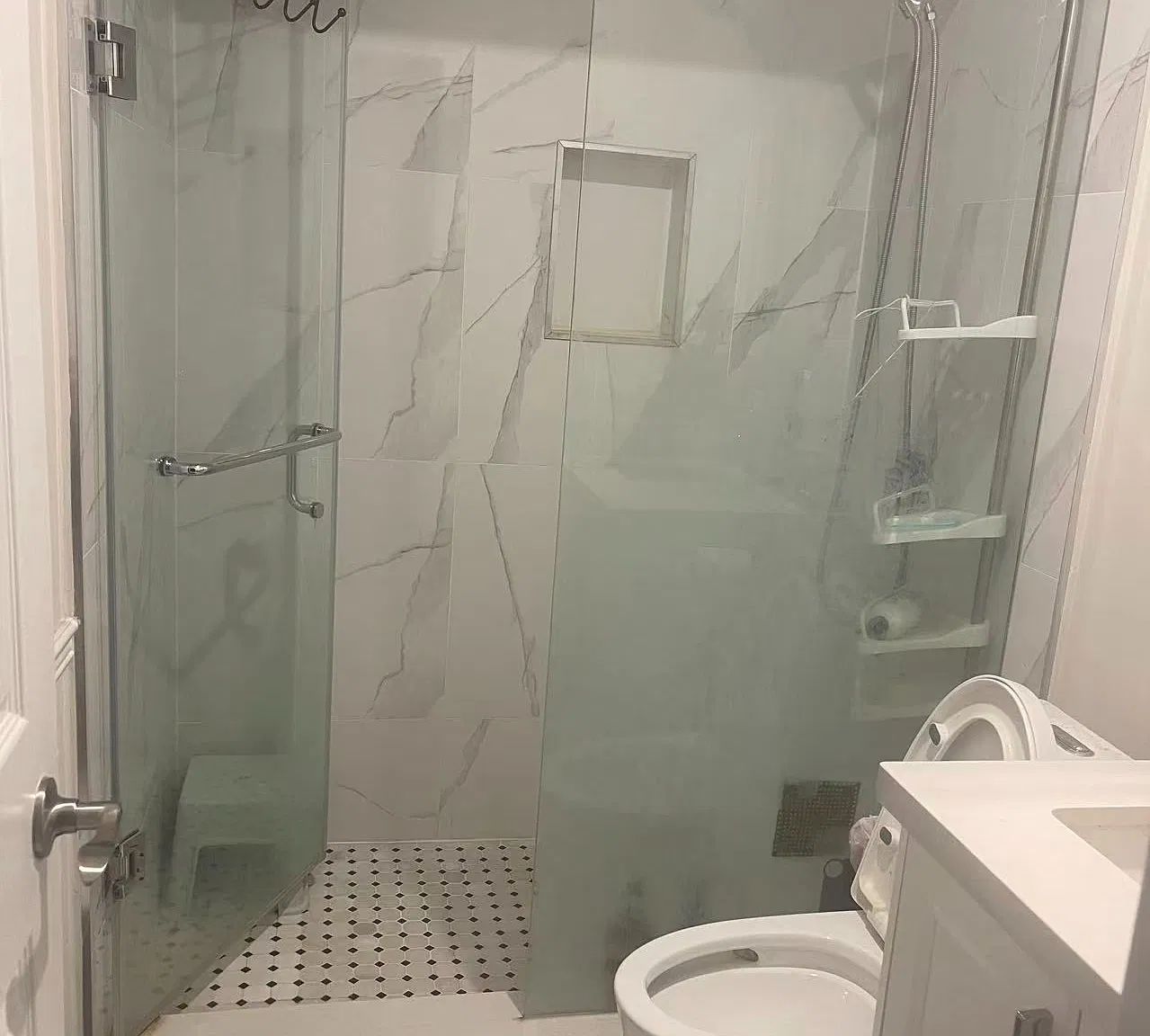 226 Highglen Ave — Photo 4