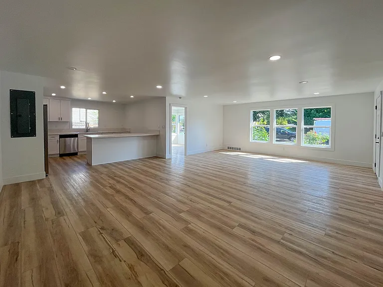 Living Room/Dining Room