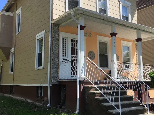 292 N Walnut St, East Orange, NJ 07017
