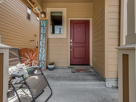 2nd image of 3007 NE 73rd Cir