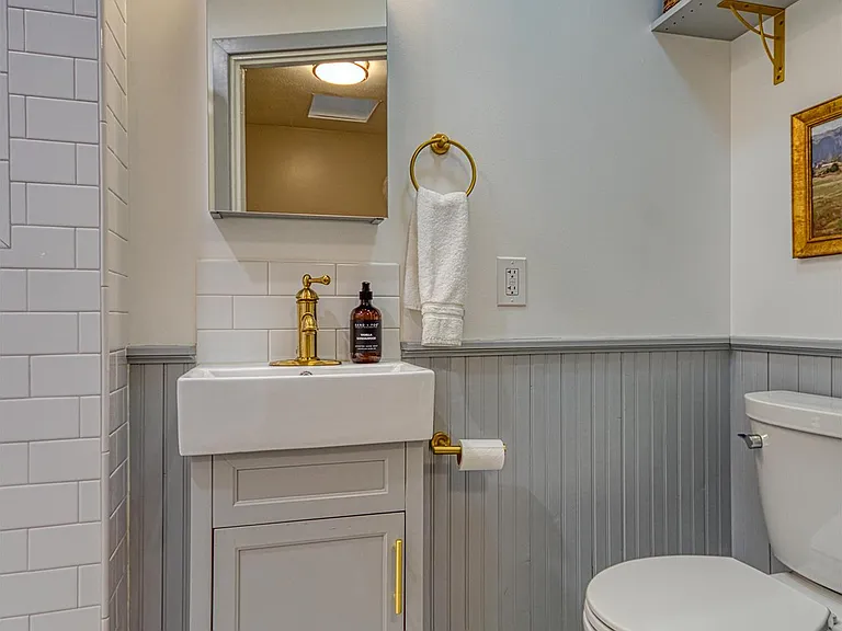 350 Lamont Pl — Photo 14