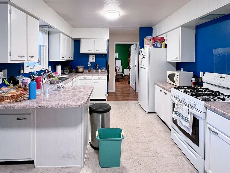 924 Princess Dr — Photo 4