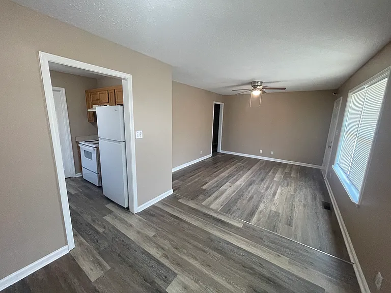 204 Jenna Ave — Photo 4