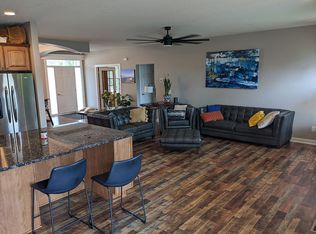 14321 Dellwood Dr, Urbandale, IA 50323