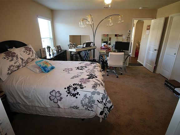 2nd image of 2116 Shady Glen Trl