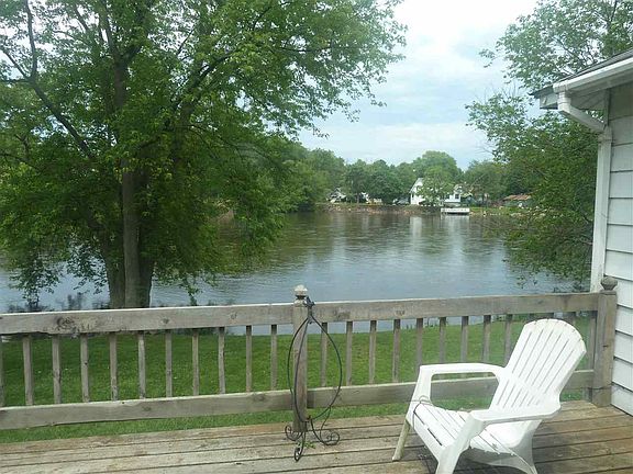 4th image of 122 S Shore Dr