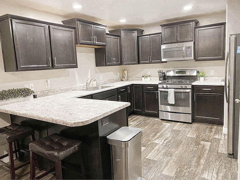 1st image of 501 W Fox Chase Dr #501