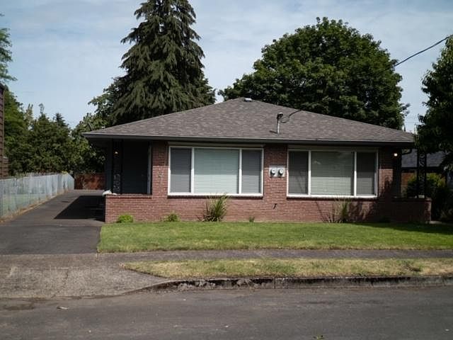 1st image of 3917 NE Creston Ave
