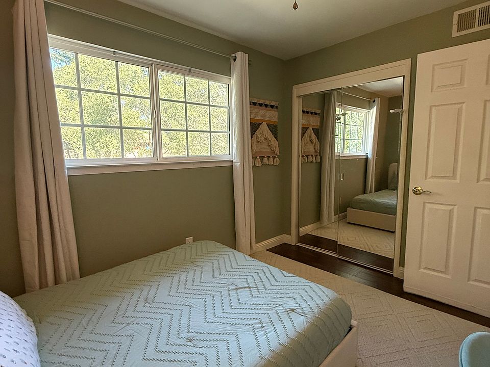 2nd image of 5794 Hoffman Ln #4