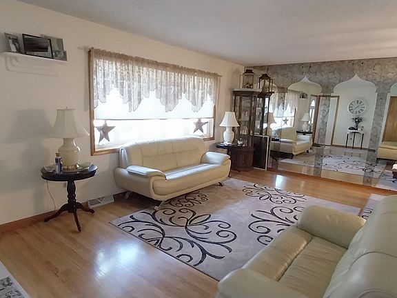 3rd image of 29 Elmwood Ave