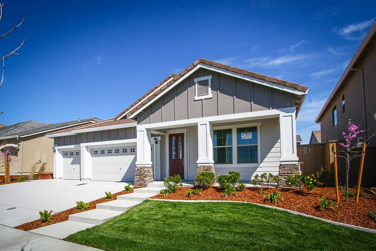 5121 Prairie Grass Way photo 1