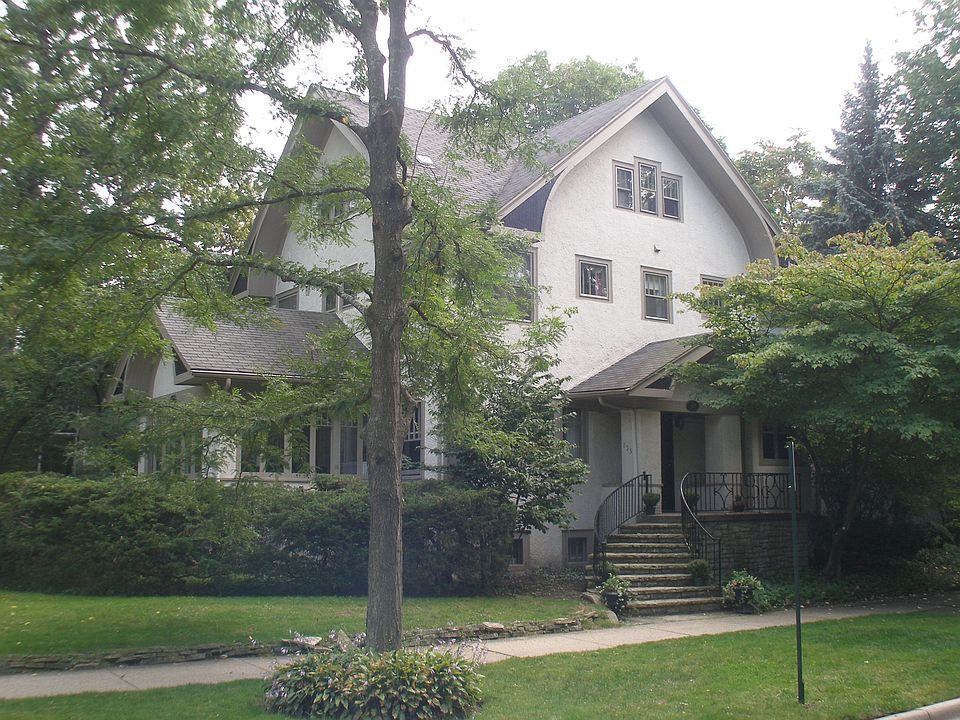 Family Home in Wilmette