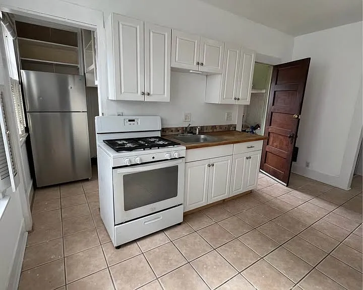512 Central Ave #1 — Photo 6