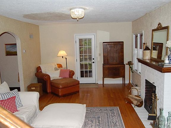 3rd image of 324 W 6th St